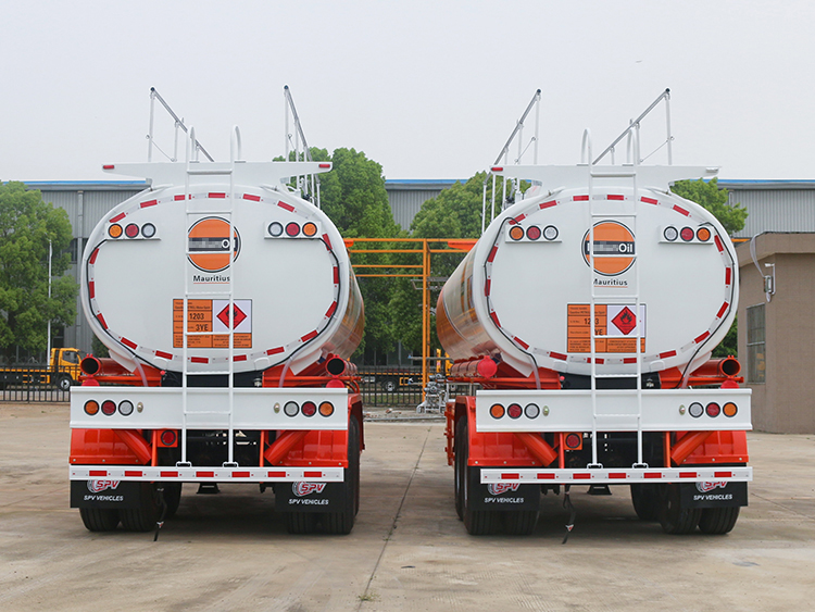30,000 litres Oil Tank Semi-trailer - B
